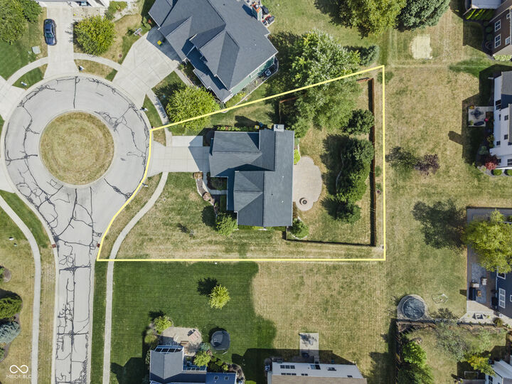 Property Photo: 1237 Wolcott Court IN 46074