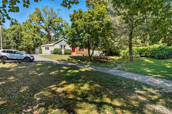 935 Spring Avenue  St Charles MO 63301 photo