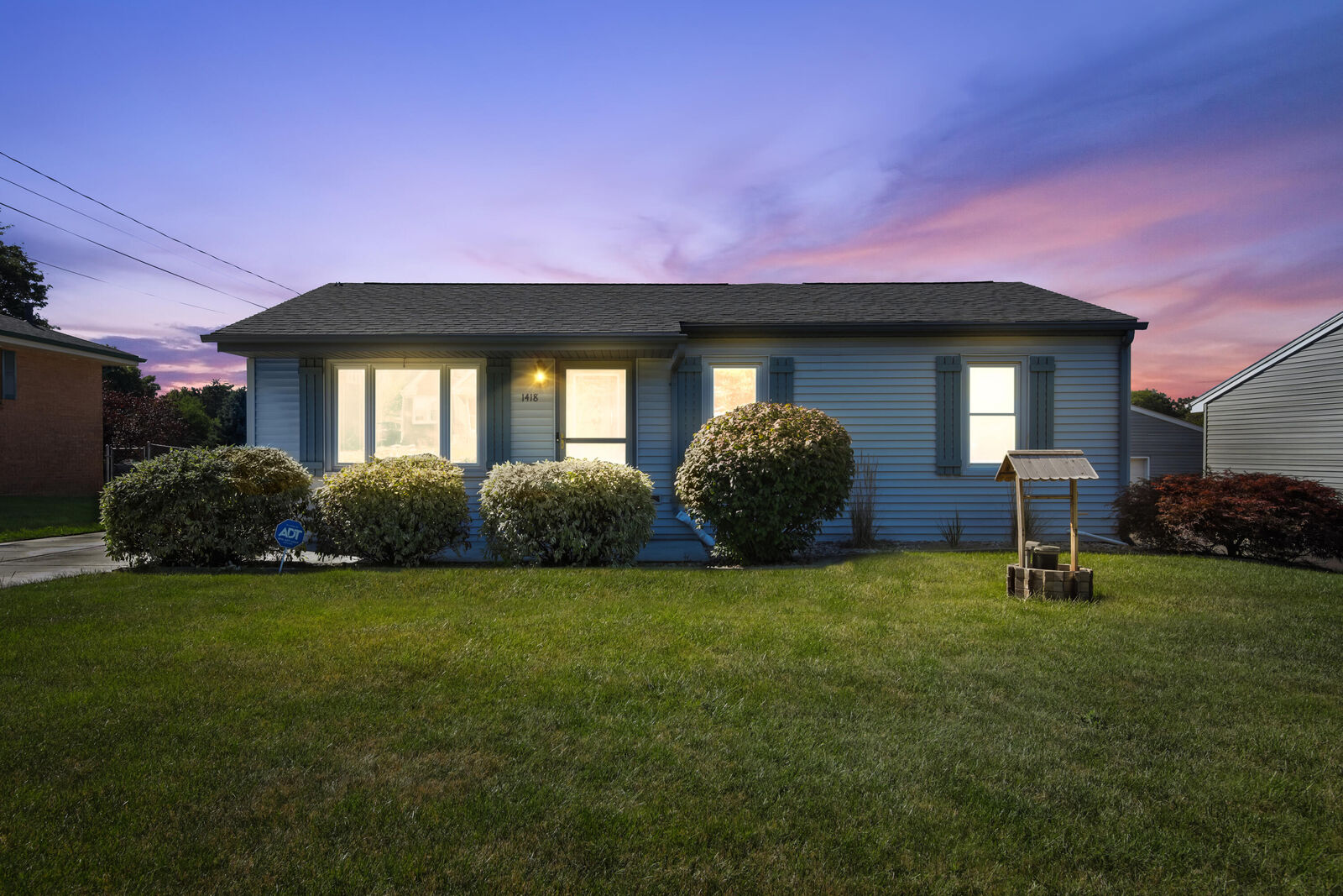 Property Photo:  1418 Meadowbrook Blvd  WI 53405 
