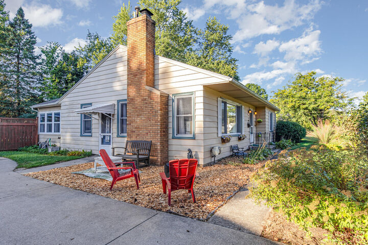 Property Photo: 3503 Devonshire Avenue MI 49006