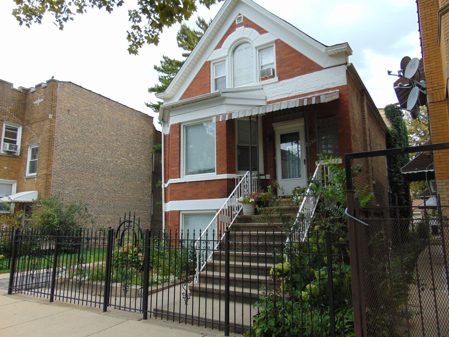 Property Photo: 2848-50 N Ridgeway Avenue IL 60618