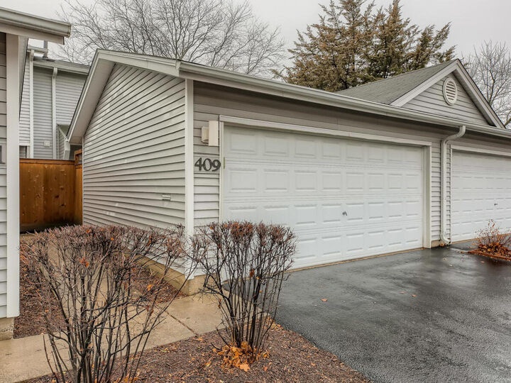 Property Photo:  409 Hazelwood Terrace  IL 60089 