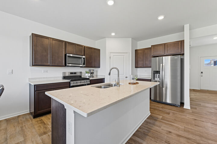 Property Photo:  1662 Hollow Tree Lane  IL 60140 