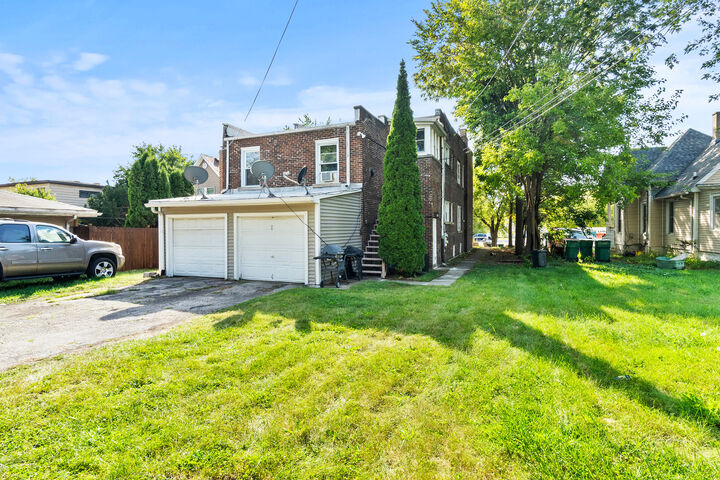 Property Photo: 910 Nicholson Street IL 60435