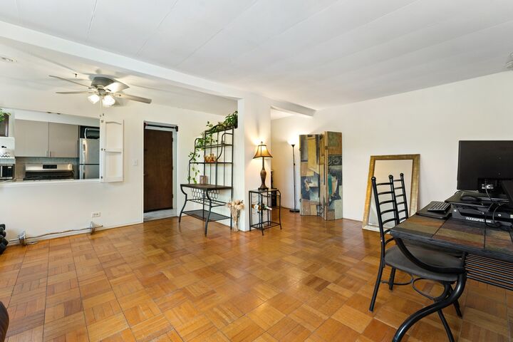 Property Photo: 7202 Oak Avenue 4ne IL 60305
