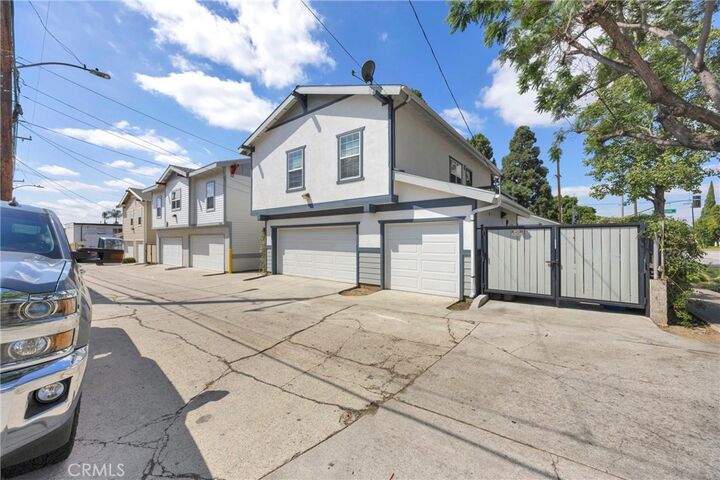 Property Photo: 7602 7604 Pickering Avenue CA 90602