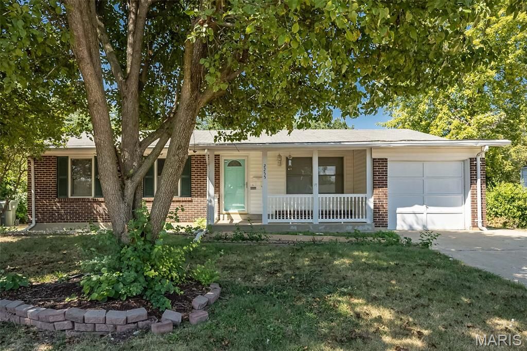 Property Photo:  2255 Collier Drive  MO 63031 