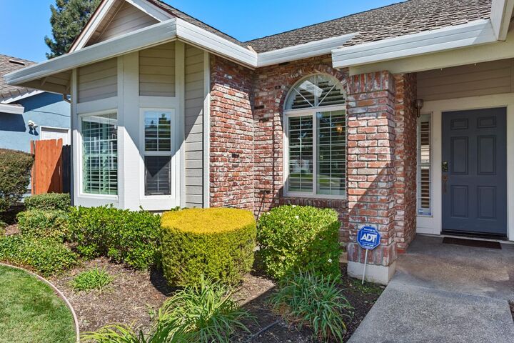 Property Photo: 4032 Alex Lane CA 95608