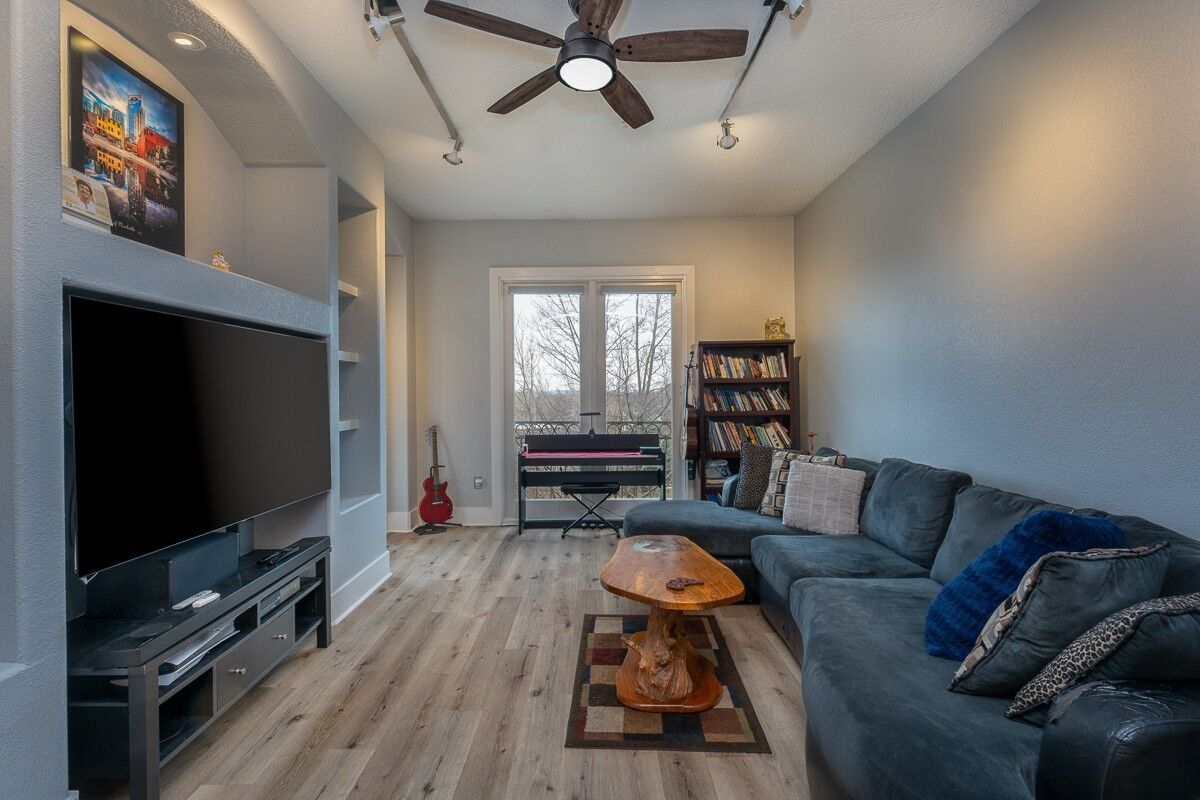 Property Photo:  2600 Hillsboro Pike 449  TN 37212 