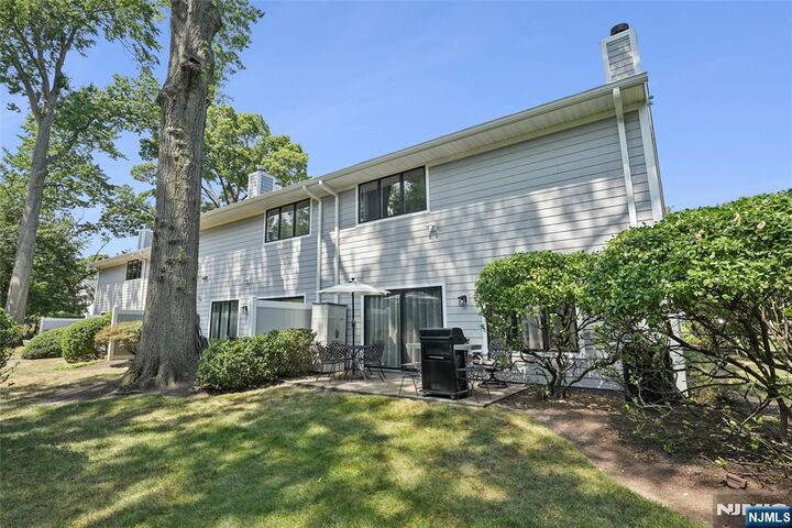 Property Photo:  461 Tenafly Road  NJ 07631 