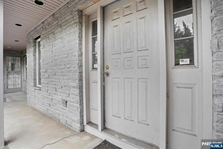 Property Photo:  860 Pascack Road  NJ 07652 