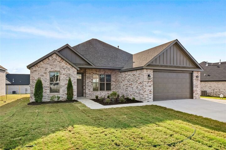 Property Photo: 113 S Eagle Mountain Street AR 72753