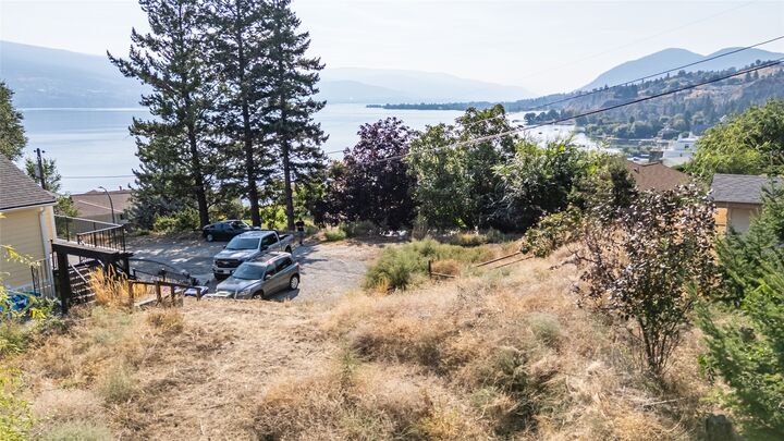 Photo de la propriété:  5493 Solly Road  BC V0H 1Z2 