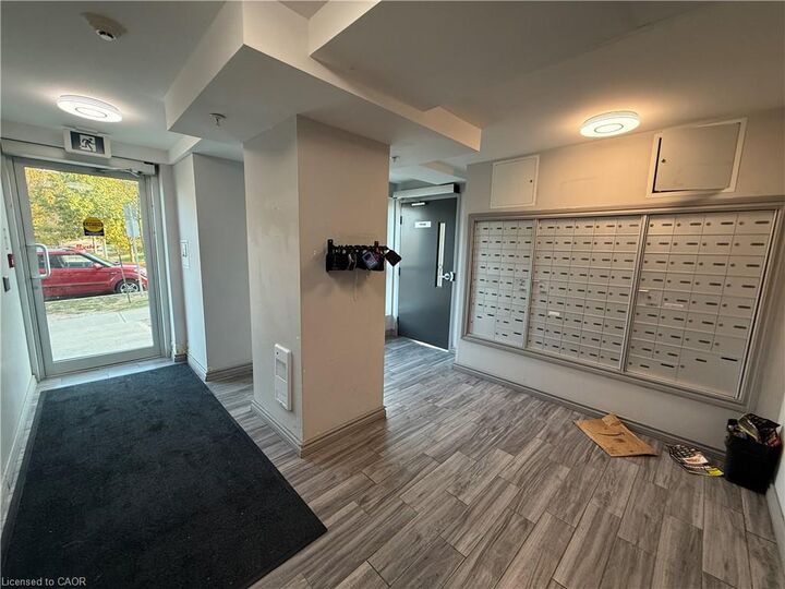 Photo de la propriété:  275 Larch Street B506  ON N2L 3R2 