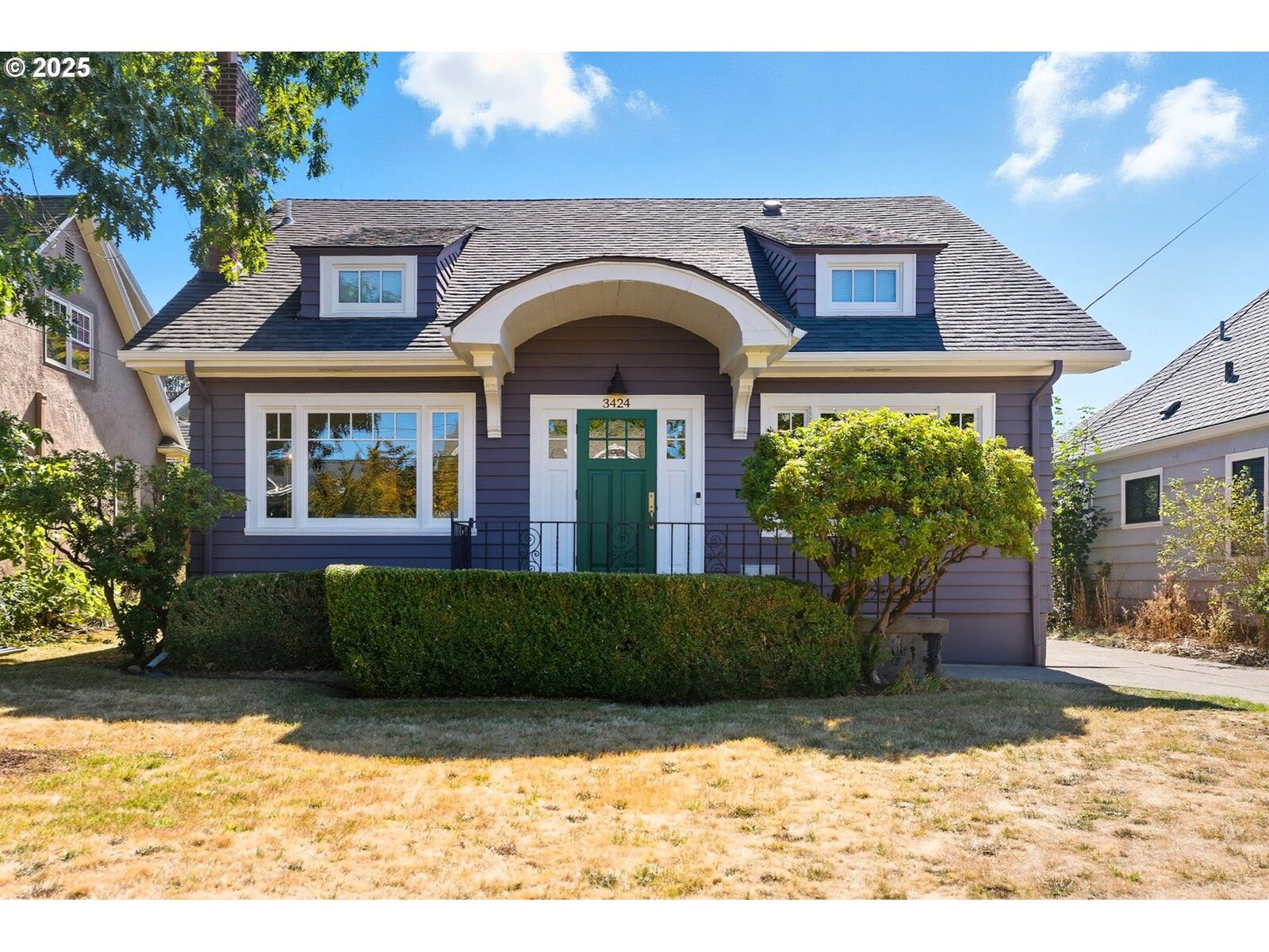 Property Photo:  3424 NE Fremont St  OR 97212 