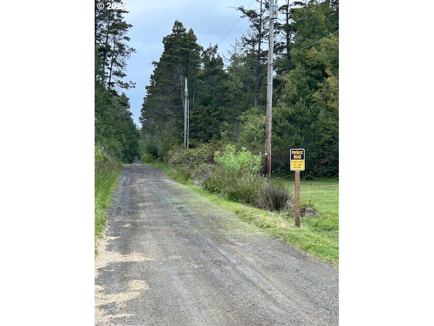 Property Photo:  SW Flansberg Ave  OR 97394 