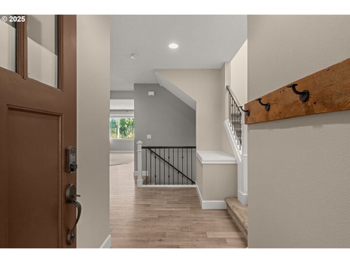 Property Photo:  15926 NW Rossetta St  OR 97229 