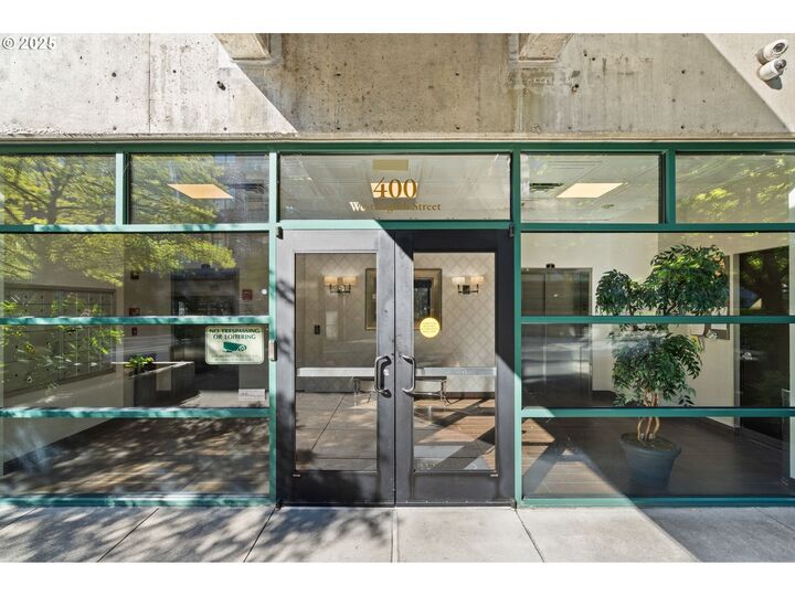 Property Photo: 400 W 8th St 236 WA 98660