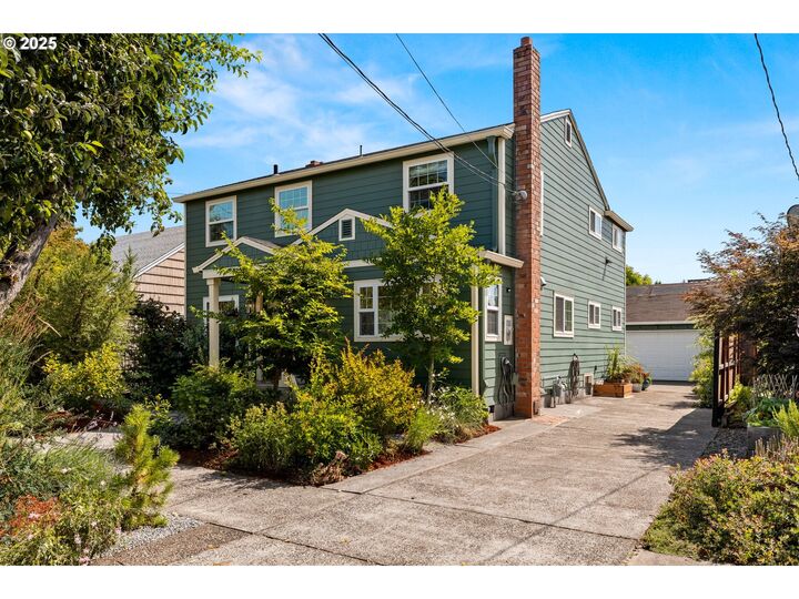 Property Photo:  6414 NE 38th Ave  OR 97211 