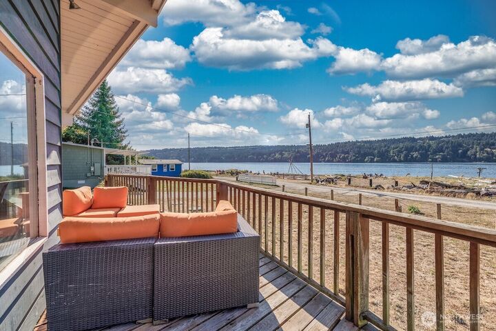 Property Photo:  27826  Manzanita Beach Road SW  WA 98070 