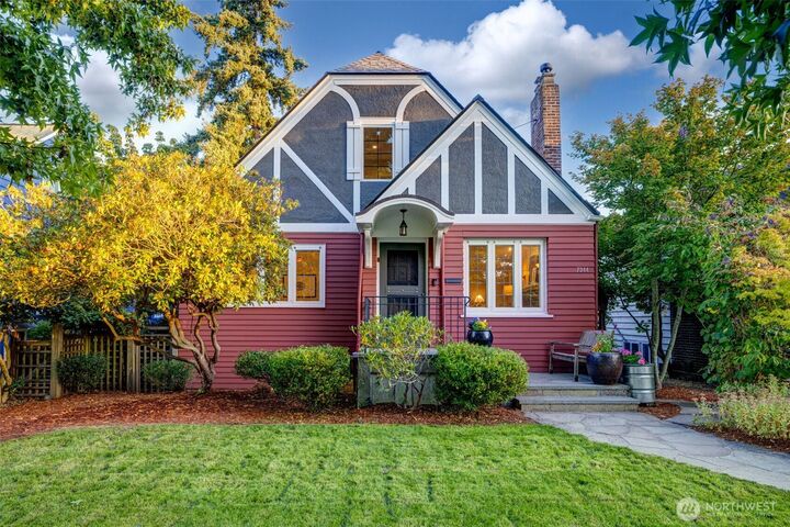 7344  Keen Way N  Seattle WA 98103 photo
