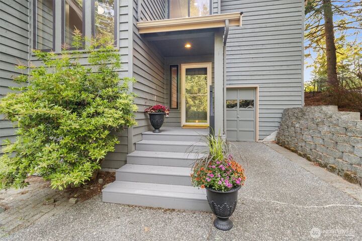 Property Photo:  32  Fairway Lane  WA 98229 
