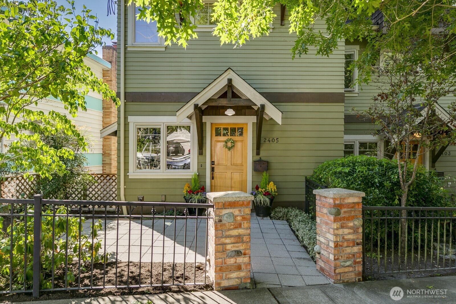 Property Photo: 2405 N 75th Street WA 98103