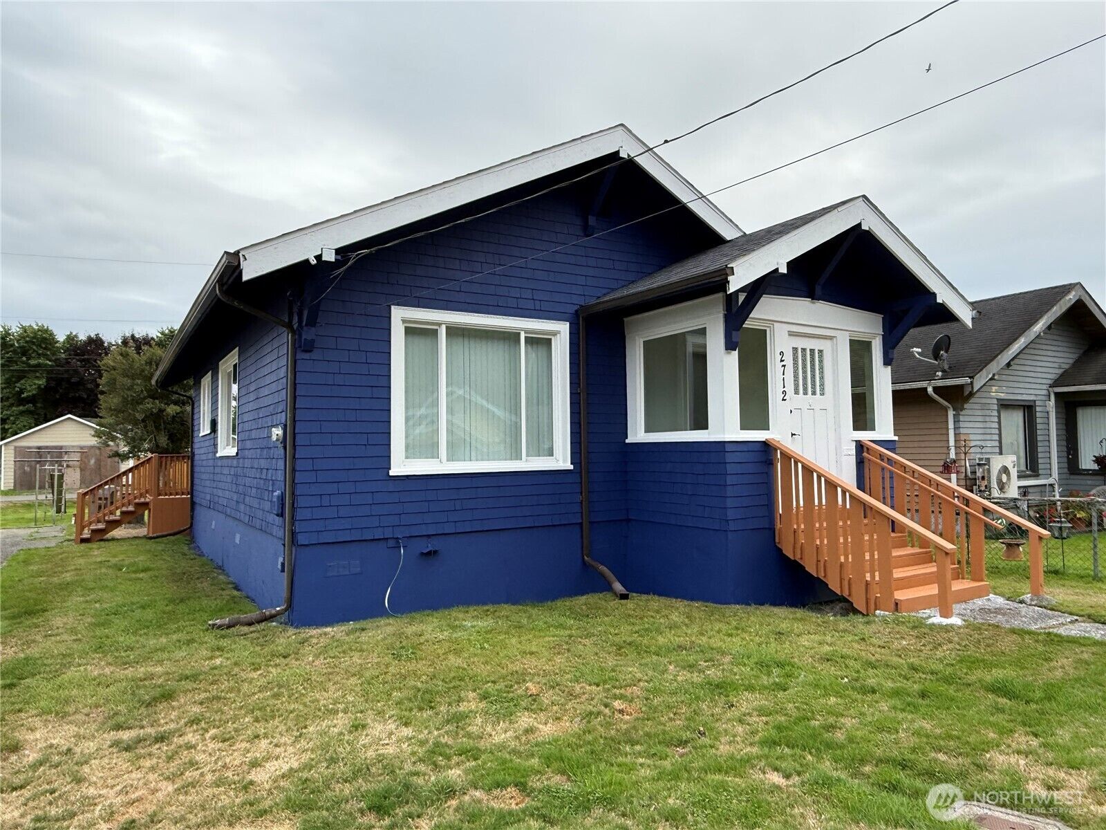 Property Photo:  2712  Cherry Street  WA 98550 