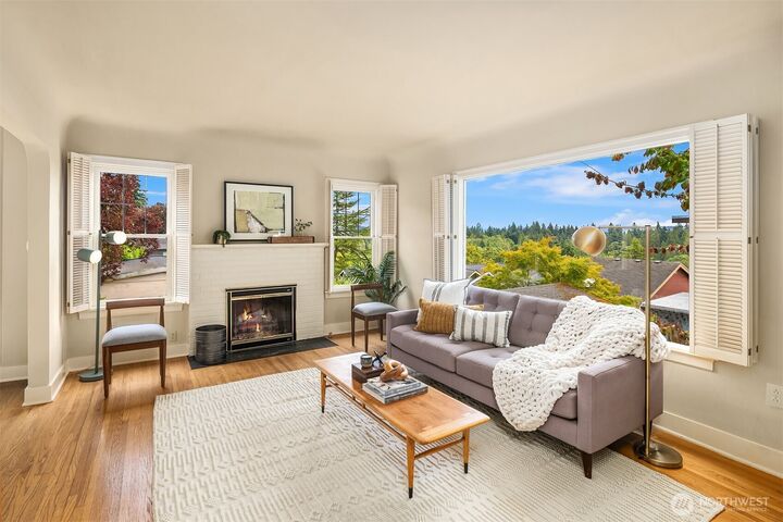 Property Photo:  2410 E Highland Drive  WA 98112 