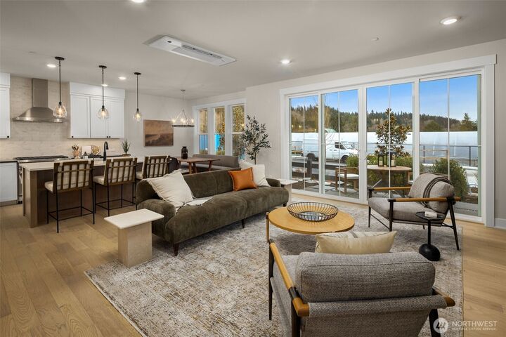 Property Photo: 14834 Hs 12 NE 149th Place WA 98072