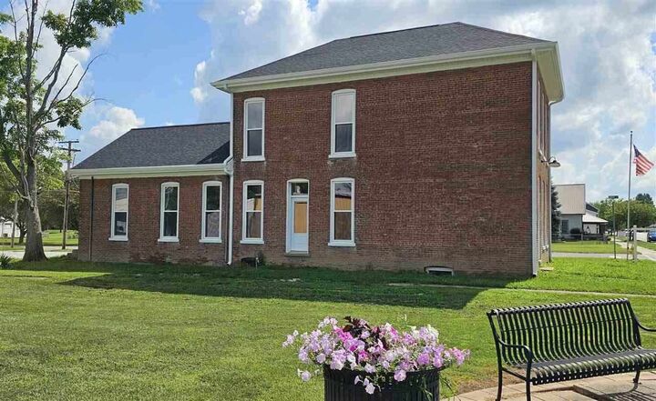 Property Photo:  2212 E Cumberland Road  IN 47335 