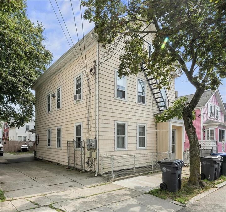 150 Early Street  Providence RI 02907 photo