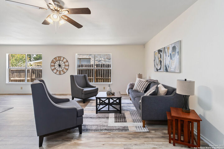 Property Photo:  13115 Regency Bend  TX 78249 