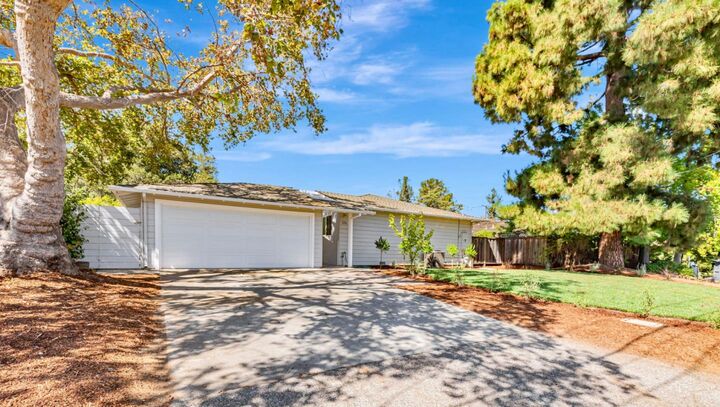 Property Photo:  376 Alicia Way  CA 94022 