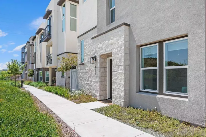 Property Photo:  8021 Rubicon  CA 92126 