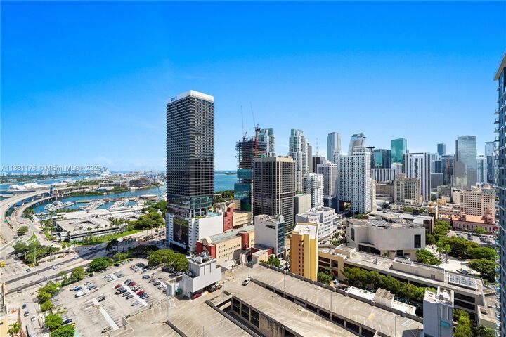 Property Photo:  601 NE 1st Ave 2506  FL 33132 