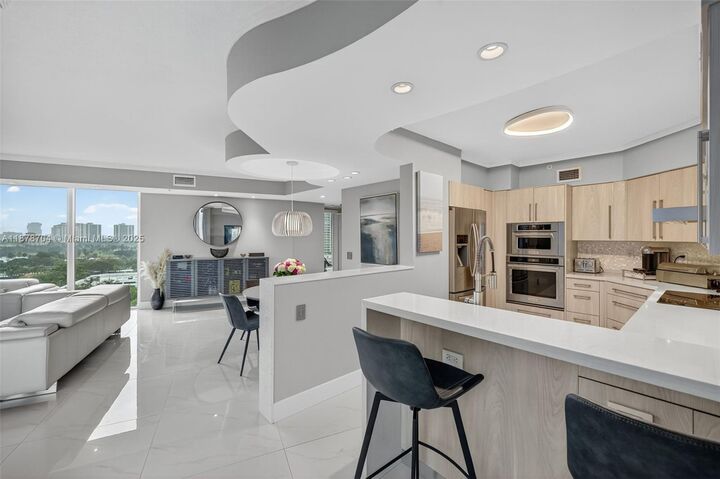 3370 Hidden Bay Dr 1115  Aventura FL 33180 photo