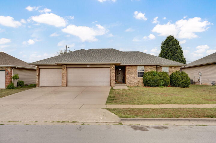 Property Photo: 4409 W Nicholas Street MO 65802