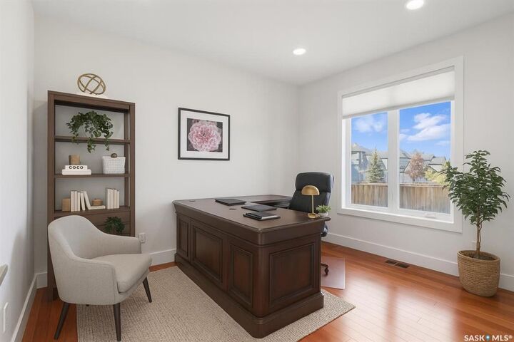 Property Photo:  323 Atton Crescent  SK S7W 0K8 