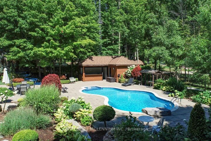 Photo de la propriété: 14453 Centreville Creek Road ON L7C 3C1