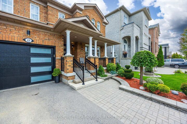 Property Photo:  25 Wildberry Crescent  ON L4H 2C1 