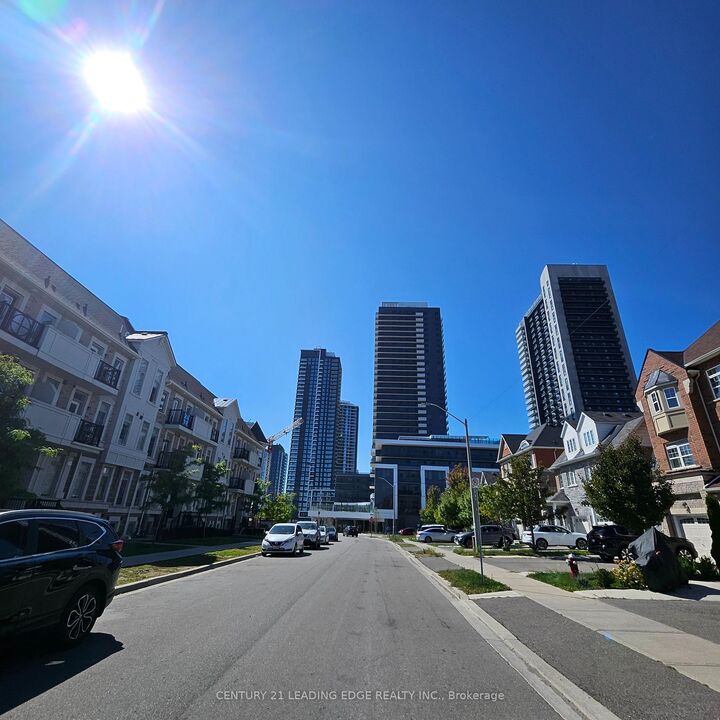Property Photo:  5105 Hurontario Street 1502  ON L4Z 0C9 