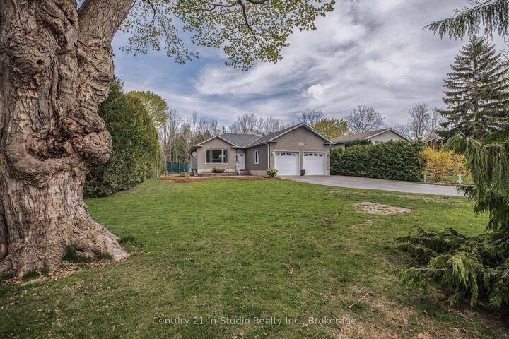 Property Photo:  406 Alice Street  ON N0H 2L0 