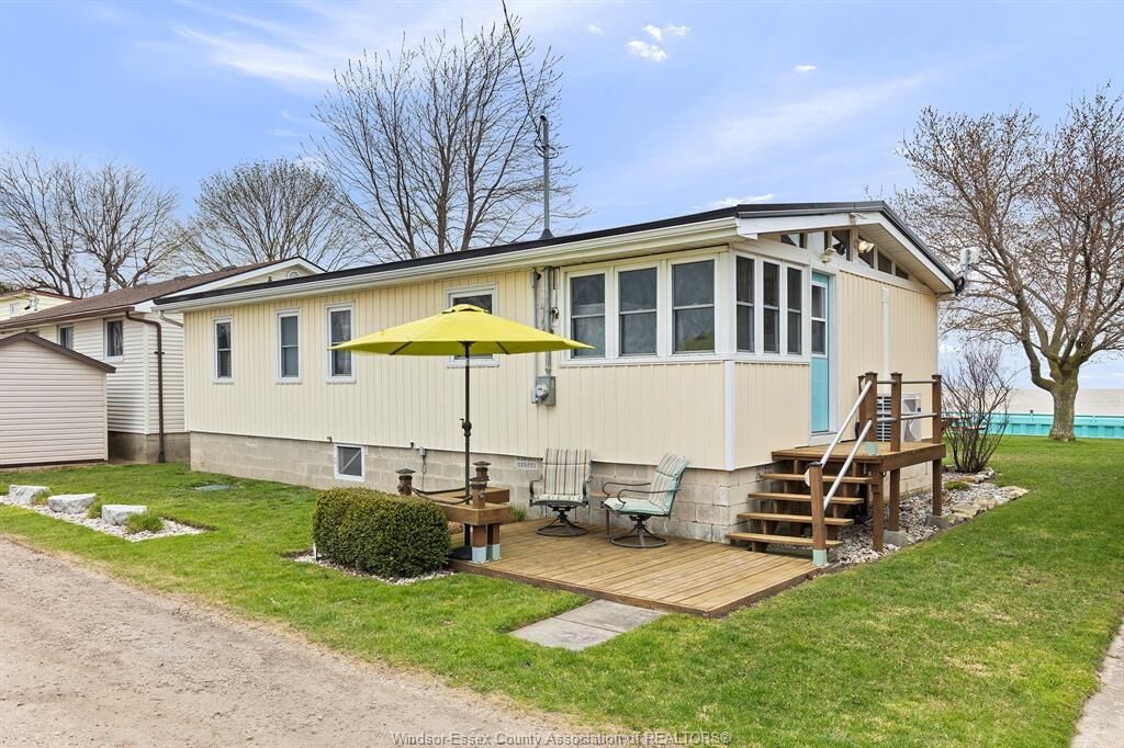 Property Photo: 14270 Crystal Beach ON N0P 2L0