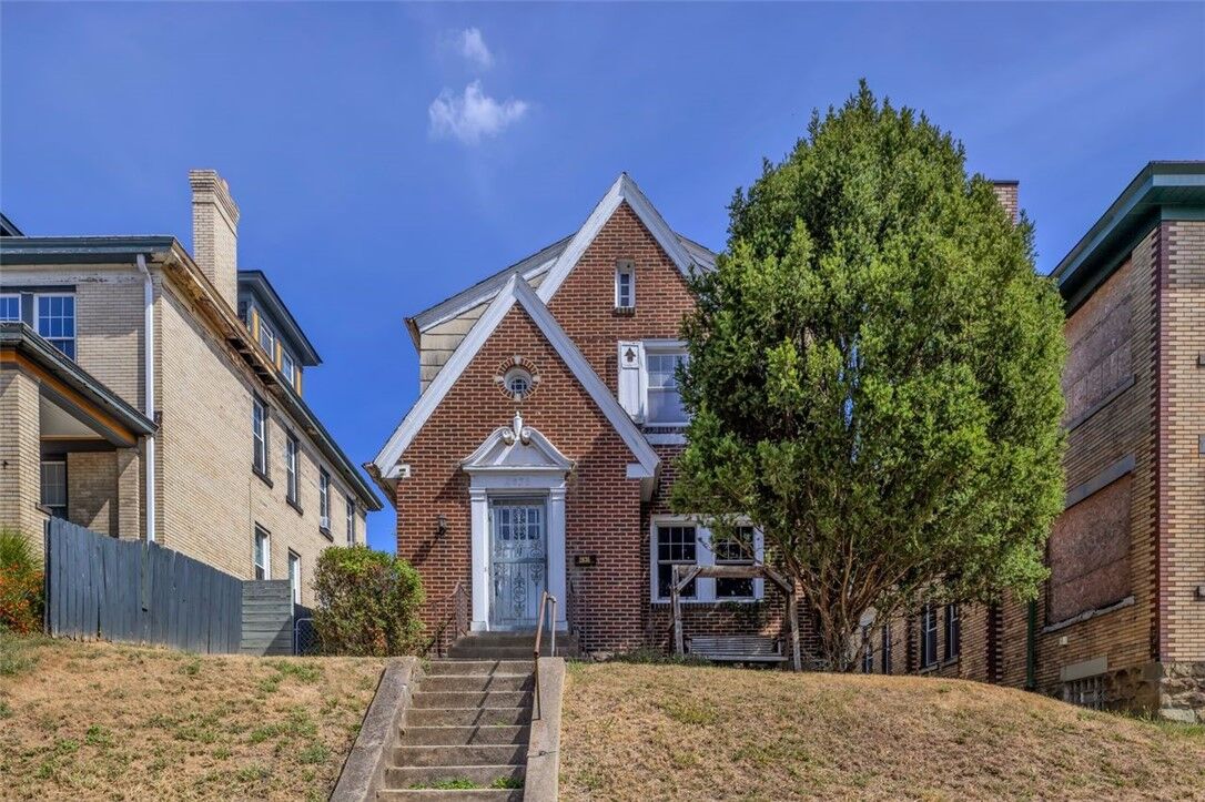 Property Photo:  2836 Perrysville Ave  PA 15214 