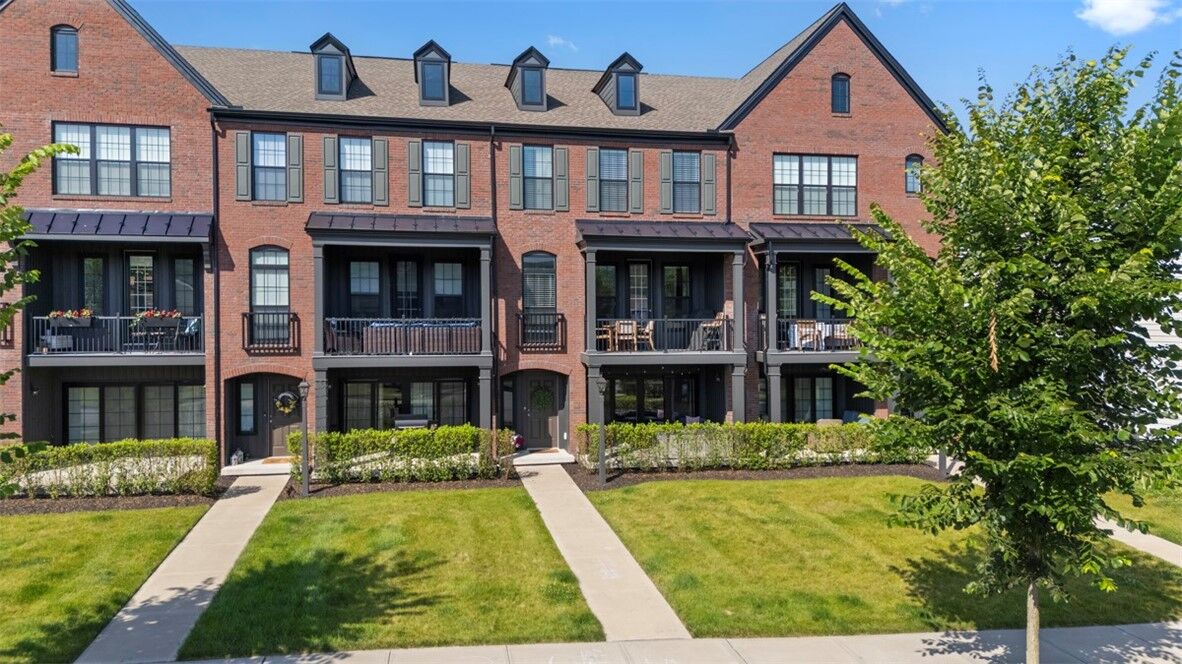 Property Photo:  3155 Preston Wy  PA 15017 