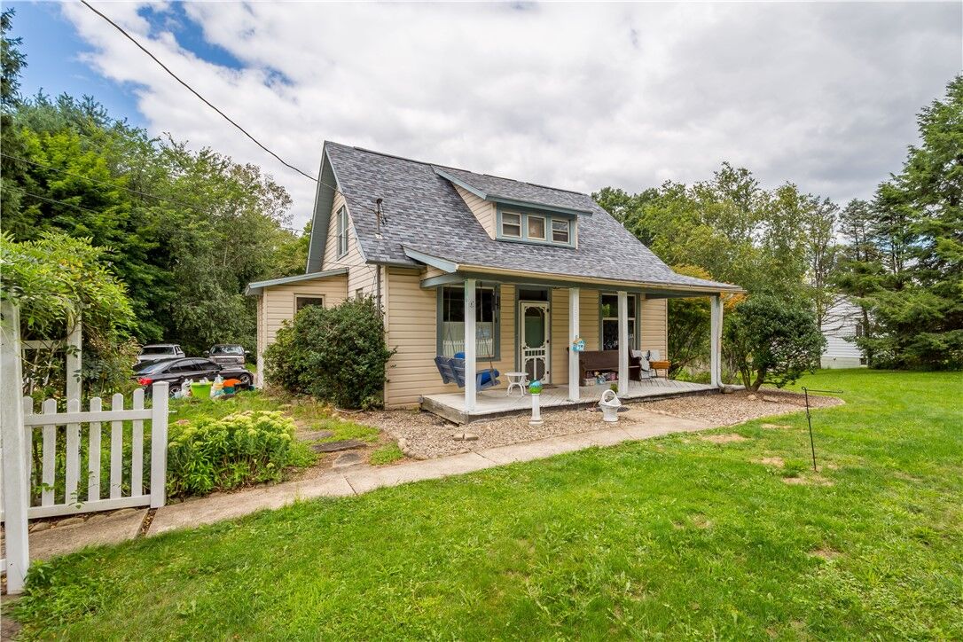 Property Photo:  991 Route 910  PA 15101 