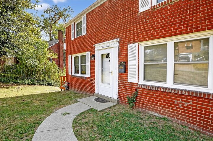 Property Photo:  430 Parkridge Dr  PA 15235 