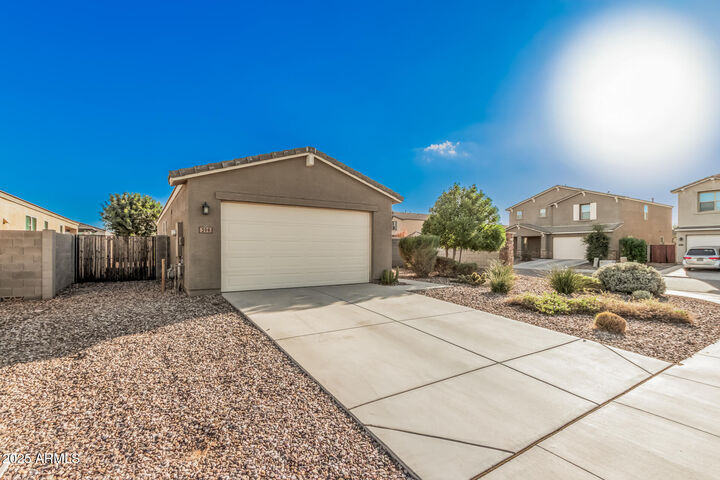 Property Photo:  399 W Pelipa Drive  AZ 85140 
