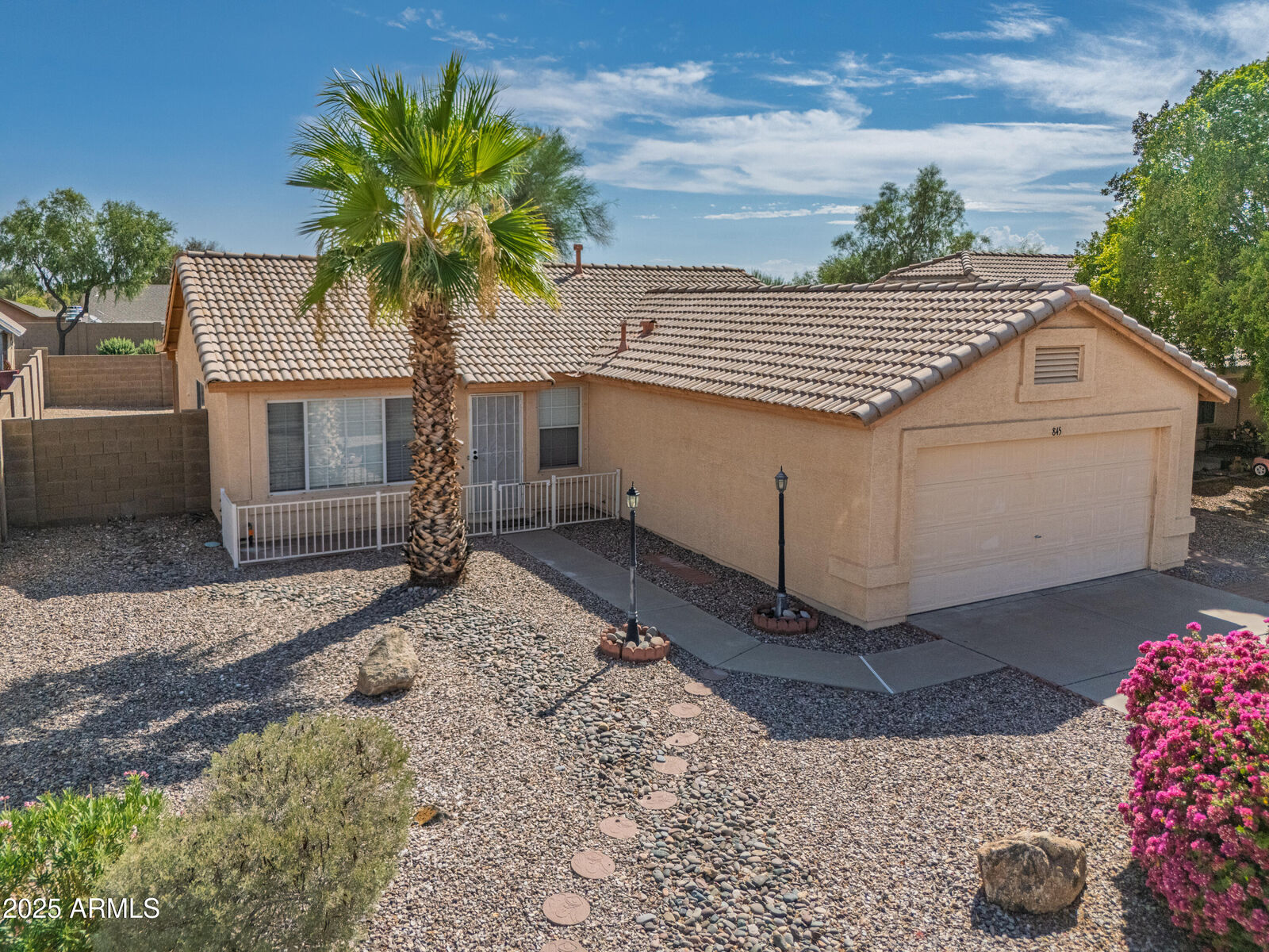 Property Photo:  845 W 15th Lane  AZ 85120
